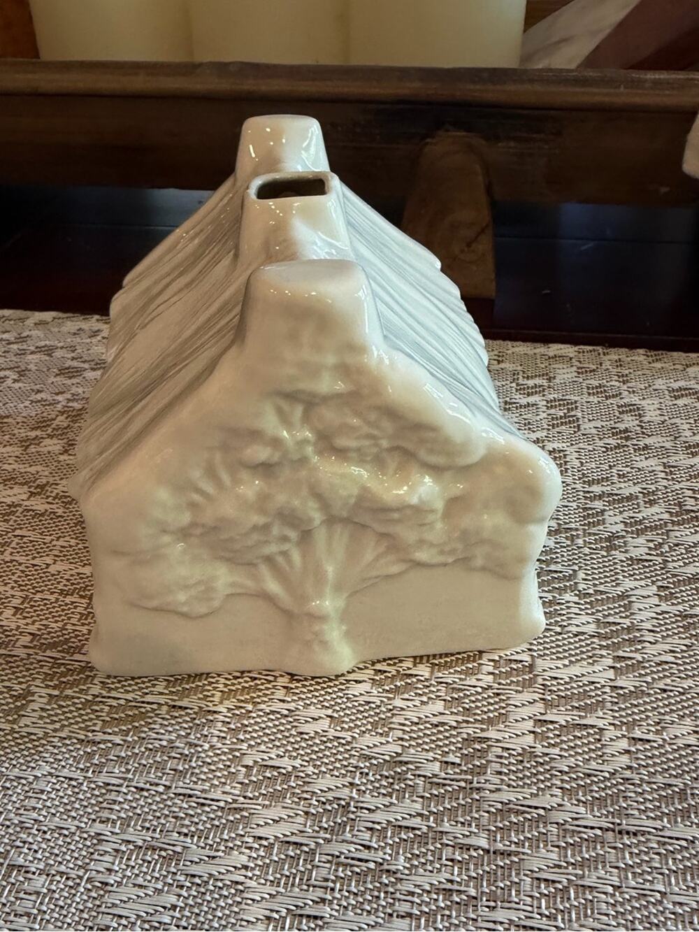 Belleek Ireland Skelligs Lane porcelain cottage 1996 candleholder signed